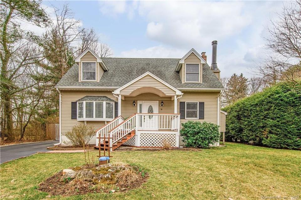 36 Junior Rd, Farmington, CT 06032 1 photo Movoto