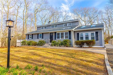 6 Indian Wood Rd, East Lyme, CT 06357