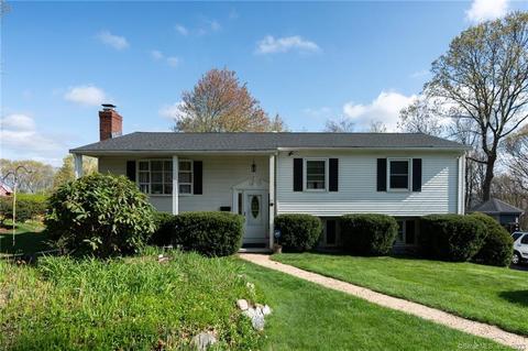 23 Green Hills Cir, Waterbury, CT 06708