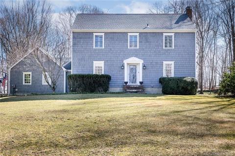 70 Bobbys Ct, Ridgefield, CT 06877