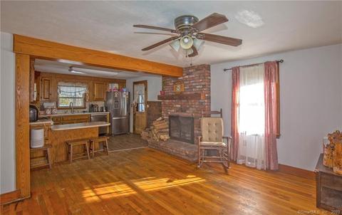 114 Holyoke Rd, Westfield, MA 01085