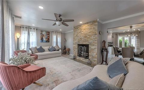 39 Kingston Rd, Trumbull, CT 06611