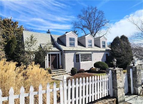 518 Lockwood Rd, Fairfield, CT 06825