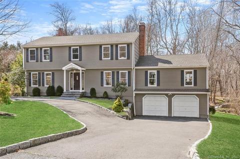 12 Cold Spring Dr, Trumbull, CT 06611