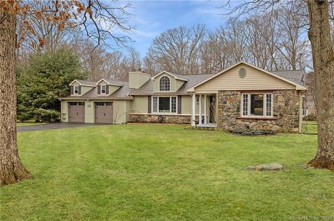 250 Governors Hill Rd, Oxford, CT 06478