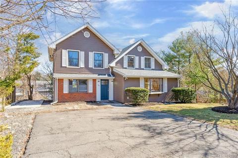 46 Square Acre Dr, Stamford, CT 06905