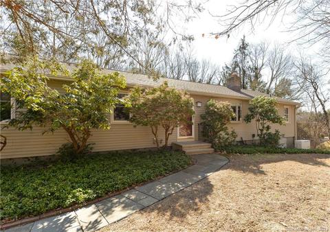 4 Alder Ln, Newtown, CT 06482 photo 1