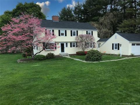 72 Glenwood Rd, West Hartford, CT 06107