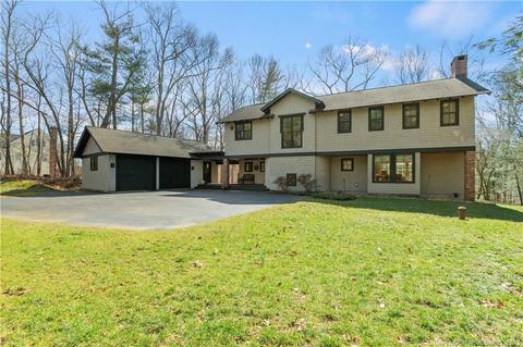 6 Kachina Way, Madison, CT 06443