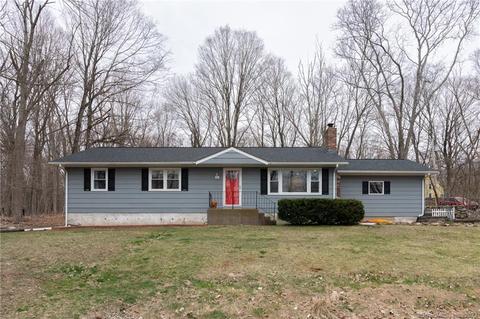 228 Pickerel Lake Rd, Colchester, CT 06415