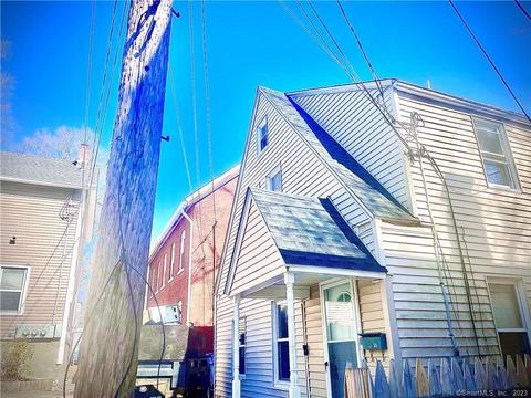 21 N Cliff St, Norwich, CT 06360