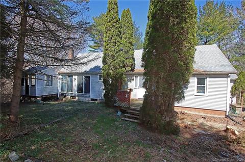 1486 Moose Hill Rd, Guilford, CT 06437