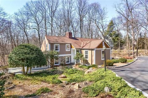 9 Westview Ln, Norwalk, CT 06850