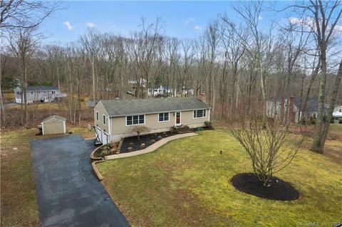 184 Crestwood Dr, Guilford, CT 06437