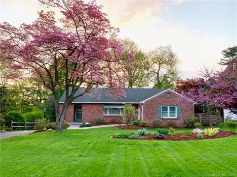 420 Ridge Rd, Wethersfield, CT 06109 photo 1