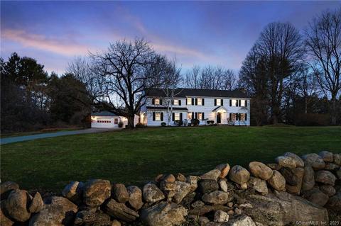 4 Shagbark Pl, Wilton, CT 06897