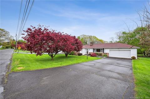 8 Channing Rd, Trumbull, CT 06611