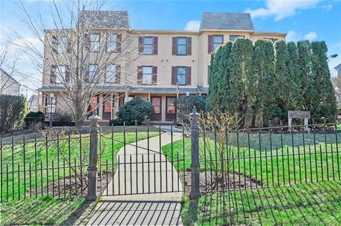 178 Flax Hill Rd #B207, Norwalk, CT 06854