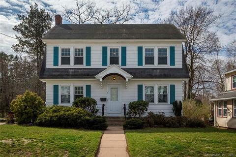 8 Gerard St, Manchester, CT 06040