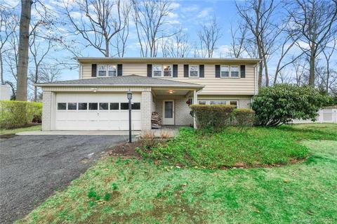 11 Denise Dr, Stamford, CT 06905