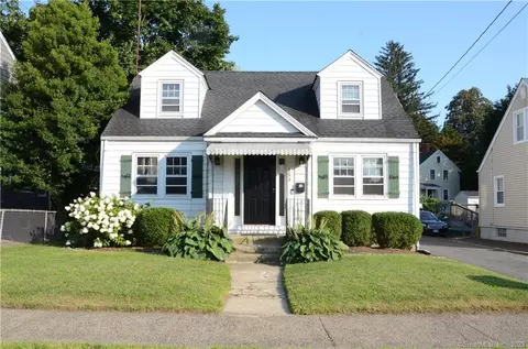 153 Hughes Ave #AVE, Bridgeport, CT 06604
