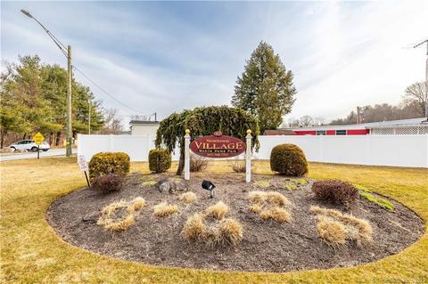 301 S Main St #16A, Newtown, CT 06470
