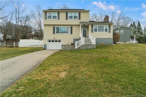 36 Webster Rd, East Lyme, CT 06333