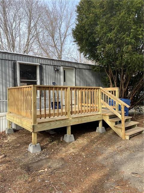350 Chesterfield Rd #13, Oakdale, CT 06370