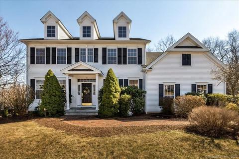 18 Ellsworth Ln, Canton, CT 06019