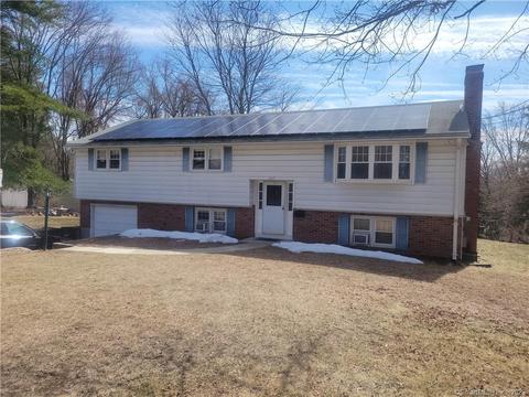 147 Taft Ln, Windsor Locks, CT 06096