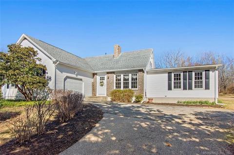 147 Wawecus Hill Rd, Norwich, CT 06360