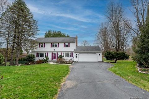 11 Hedwig Ct, West Hartford, CT 06107