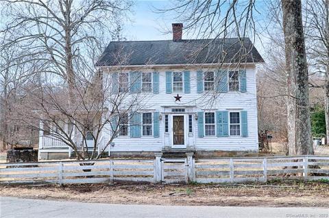 214 Hattertown Rd, Newtown, CT 06470