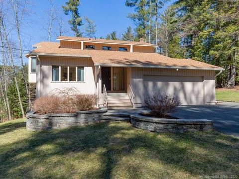 84 Juniper Dr, Avon, CT 06001