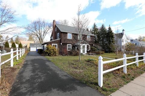 32 Linnard Rd, West Hartford, CT 06107