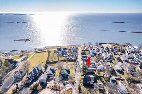 8 Pawson Rd, Branford, CT 06405