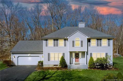 126 Beckwith Hill Dr, Salem, CT 06420