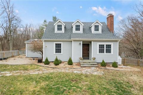 20 Aunt Park Ln, Newtown, CT 06470