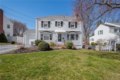 26 Forest Ridge Rd, Waterbury, CT 06708