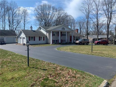 39 Knollwood Dr, Branford, CT 06405