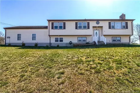 56 Sentinel Hill Rd, North Haven, CT 06473