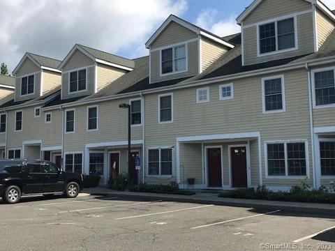 793 Federal Rd #15, Brookfield, CT 06804