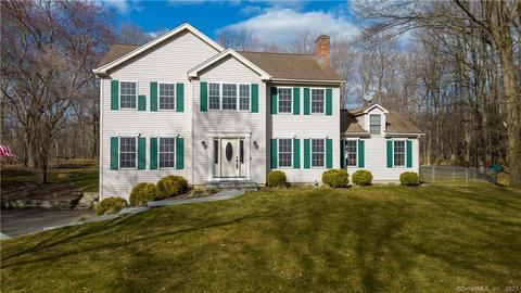 22 Roxbury Rd, Southbury, CT 06488
