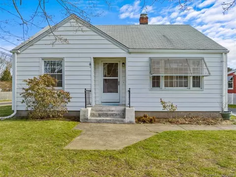 66 Indian Neck Ave, Branford, CT 06405