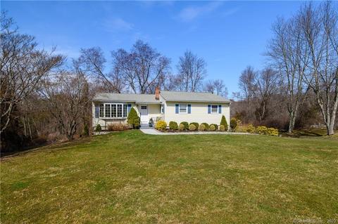 30 Ox Dr, Brookfield, CT 06804
