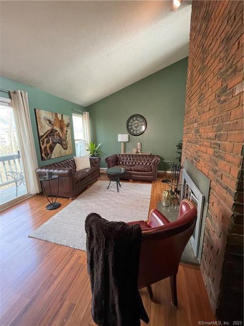 8 Glenview Dr #8, Cromwell, CT 06416