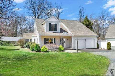 231 Westwood Dr #231, Seymour, CT 06483