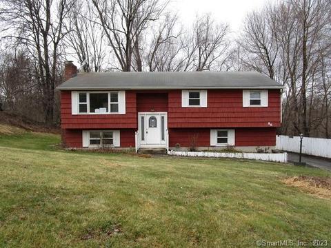 86 Trumbull St, Watertown, CT 06795