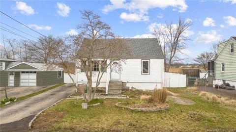 22 Vista Dr, East Haven, CT 06512