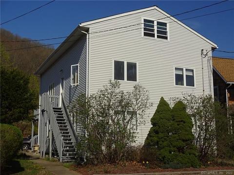 76 Derby Ave, Seymour, CT 06483
